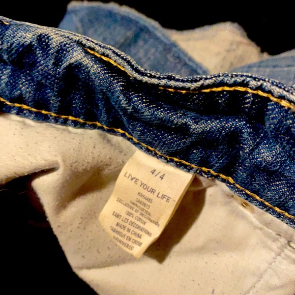 American Eagle Shorts - Picture 3 of 3